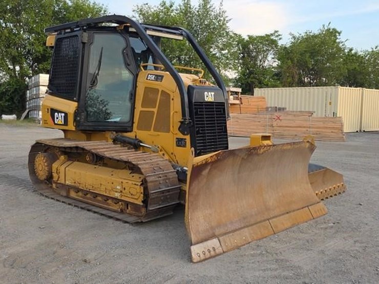 2017-caterpillar-d5k2-xl-image-2
