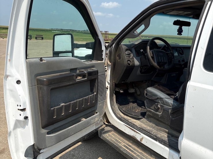 2015-ford-f350-image-31