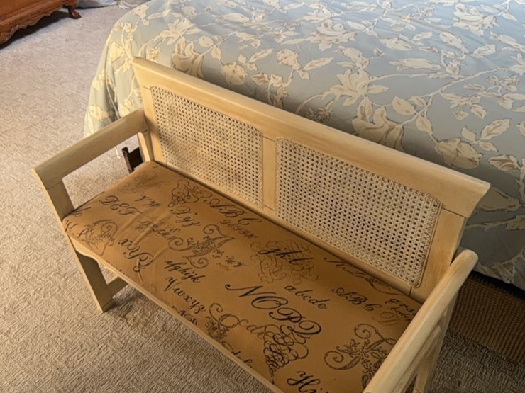 sitting-bench-for-foot-of-bed-image-9