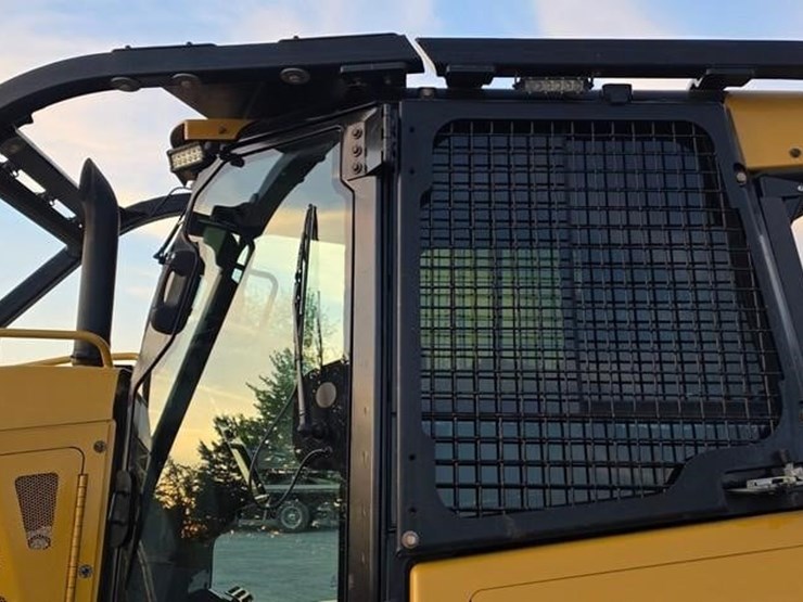 2017-caterpillar-d5k2-xl-image-21