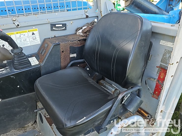 2013-genie-gth844-image-21