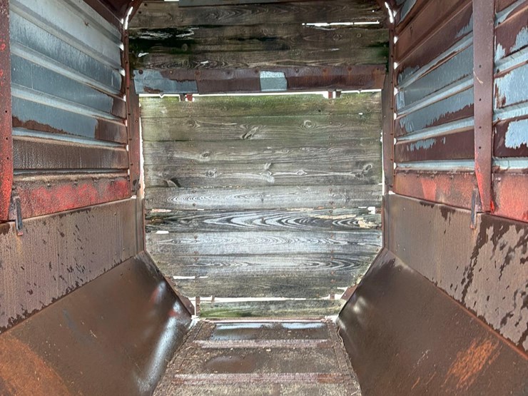 roda-12ft-rear-unload-metal-silage-wagon-image-17