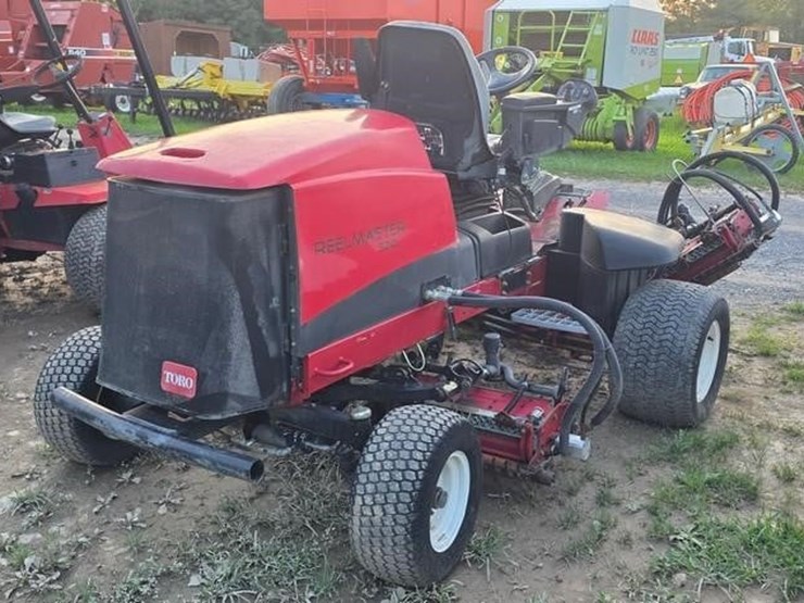 2011-toro-reelmaster-5210-image-4