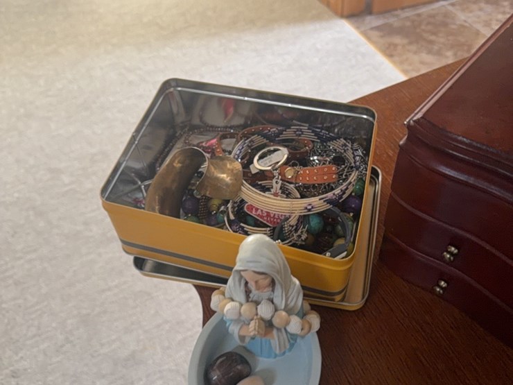 jewelry-and-jewelry-boxes-image-15