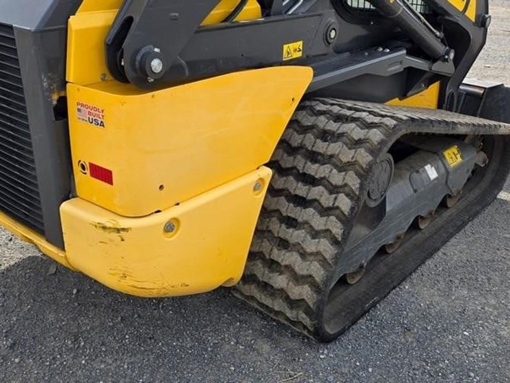 2022-new-holland-c345-image-18