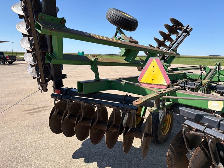 john-deere-630-image-20