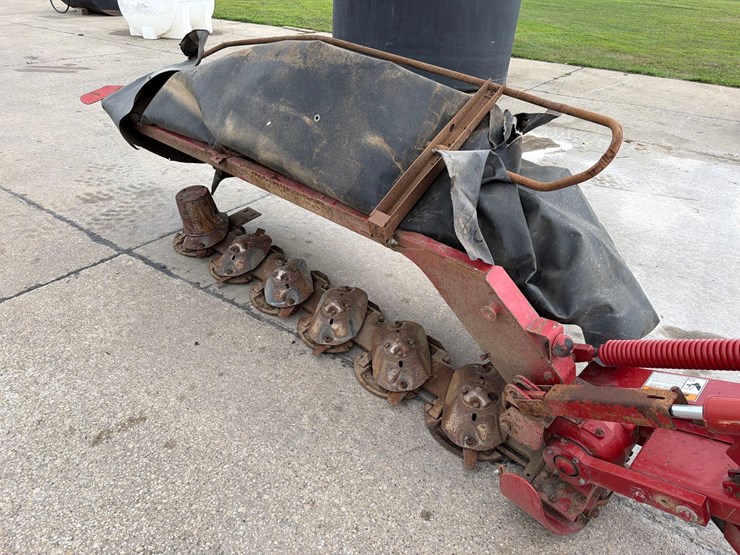 case-ih-md82-image-13