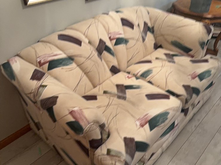 loveseat-image-11