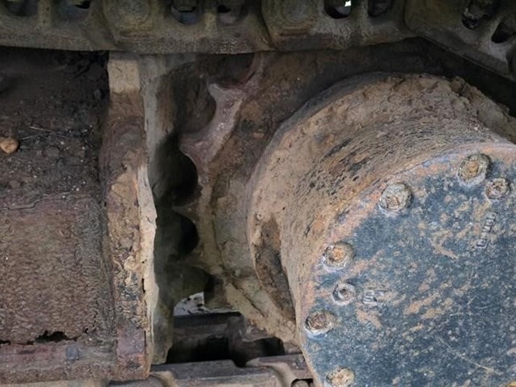 2011-deere-240d-lc-image-42