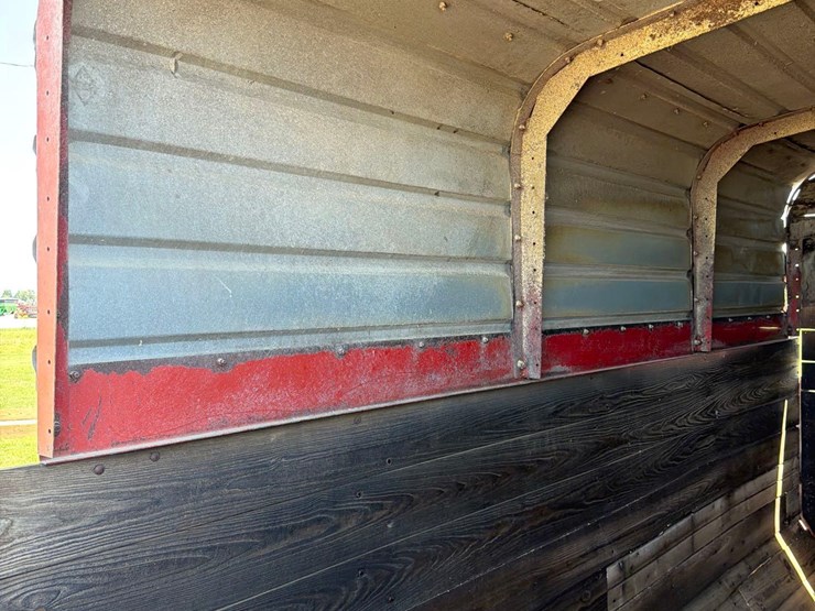 roorda-16ft-rear-unload-silage-wagon-image-19