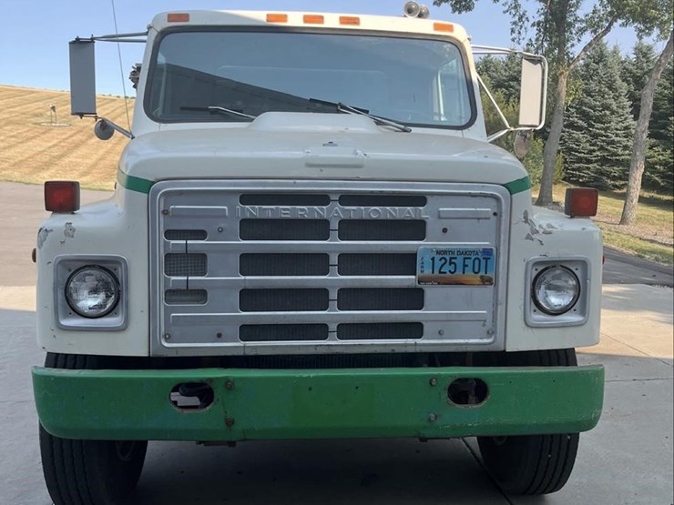 1985-international-s1900-image-17