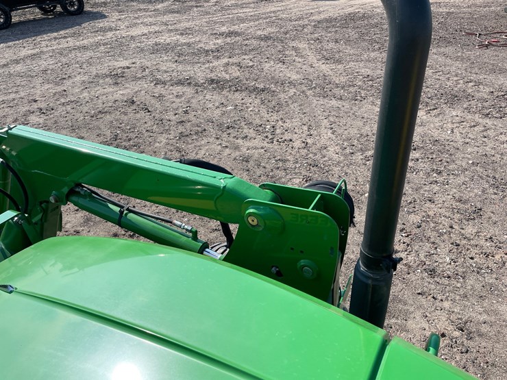2022-john-deere-5055e-image-42