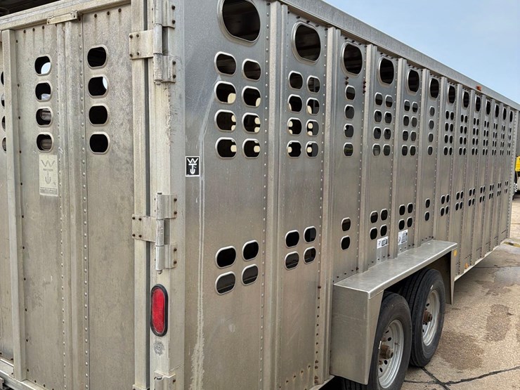 1991-wilson-livestock-trailer-image-22
