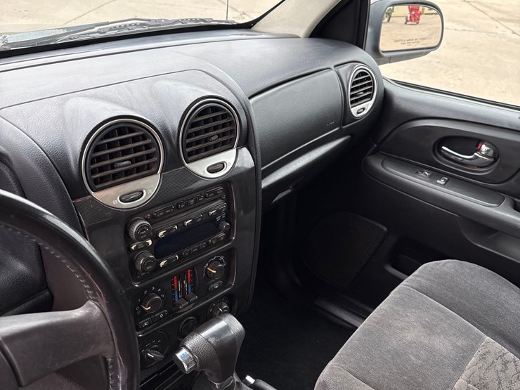 2006-gmc-envoy-image-28