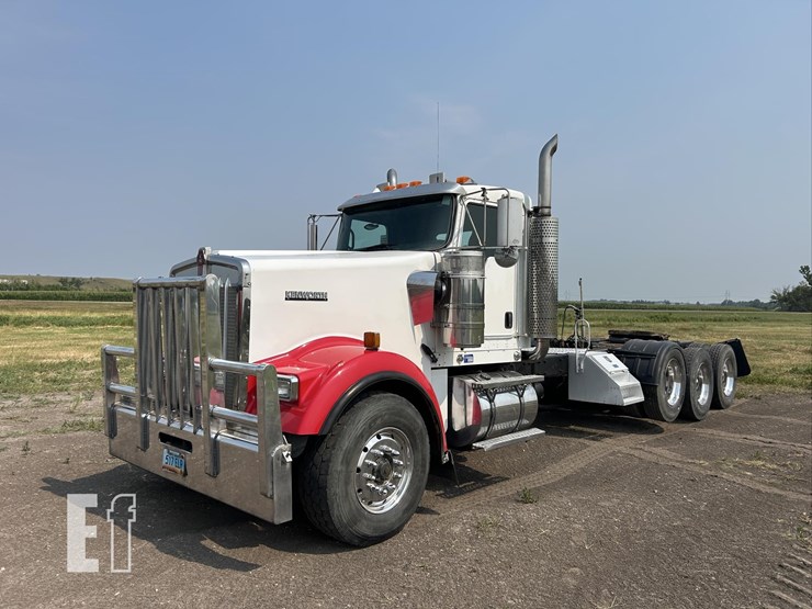 2007-kenworth-w900-image-1
