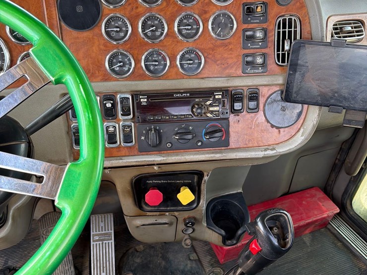 2007-peterbilt-379-image-52