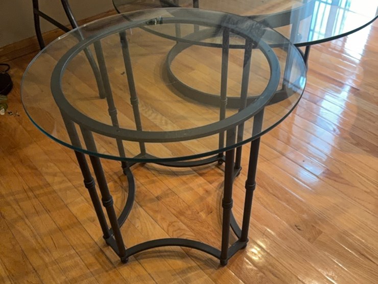 three-piece-matching-end-table-set,-one-is-oval,-one-small-round,-one-large-round.--nice-set.-image-1