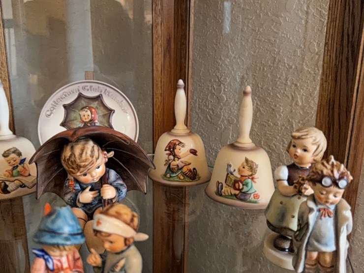 goebel,-west-germany-pieces.--winning-bidder-takes-everything-(-10-pieces)-image-3