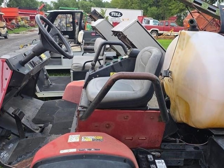 2004-toro-multi-pro-5700d-image-9