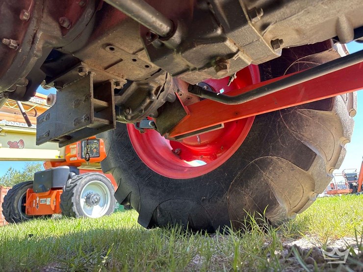 2021-kubota-l4701d-image-35