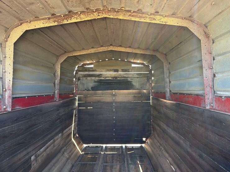 roorda-16ft-rear-unload-silage-wagon-image-21