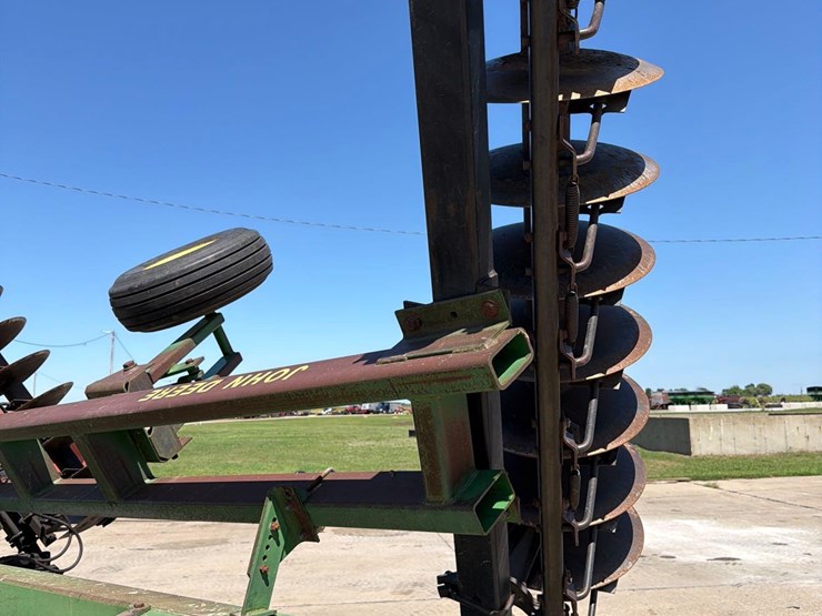 john-deere-630-image-18