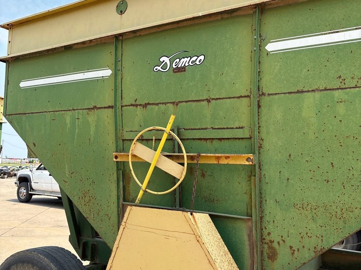 demco-325-image-7