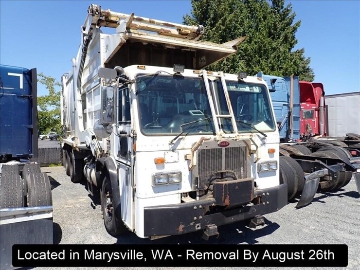 2005-peterbilt-320-image-12