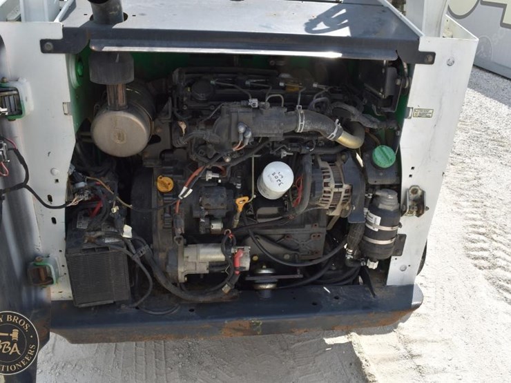 2016-bobcat-t740-image-67