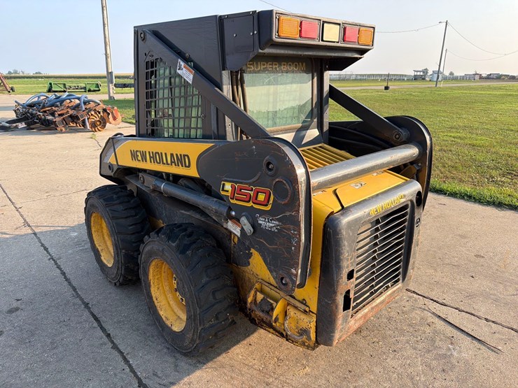 new-holland-l150-image-15