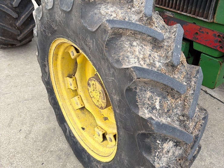 john-deere-3155-image-13