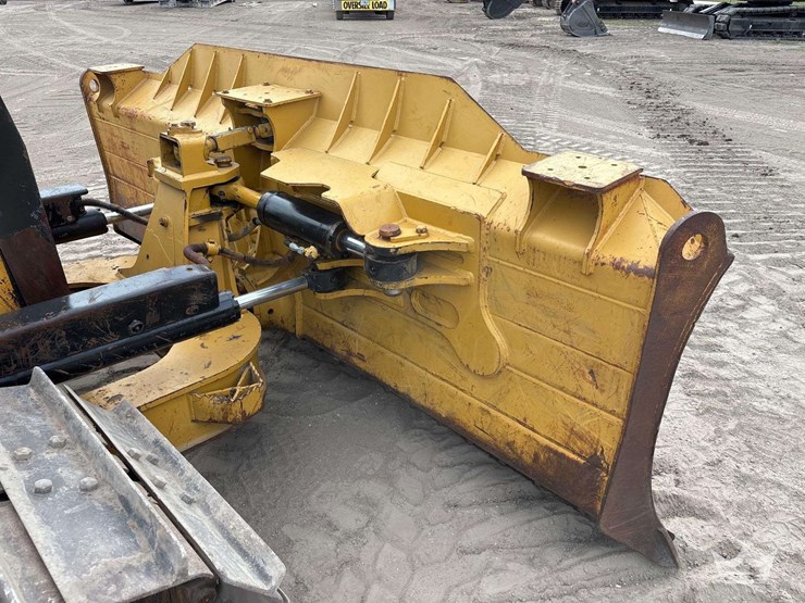 2017-komatsu-d61pxi-24-image-9