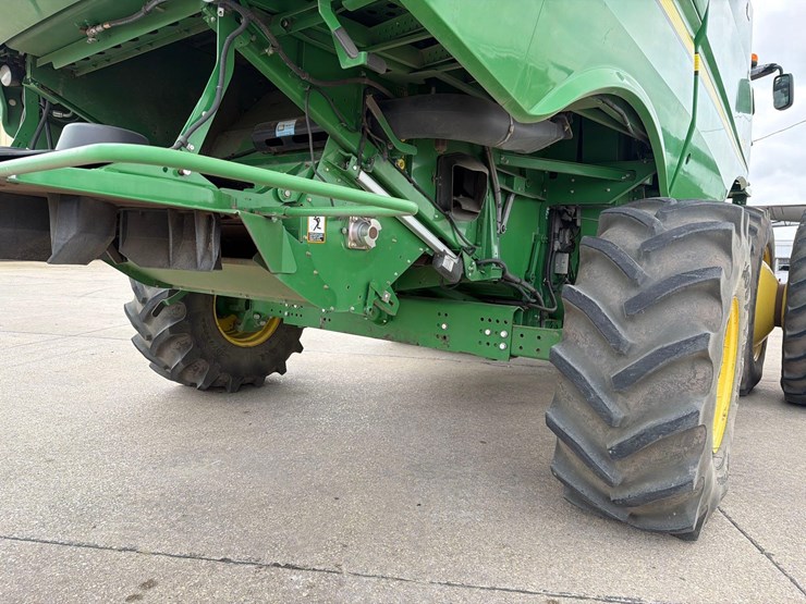 2012-john-deere-s680-image-29