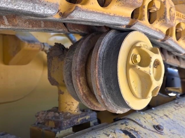 2020-caterpillar-d5k2-lgp-image-38