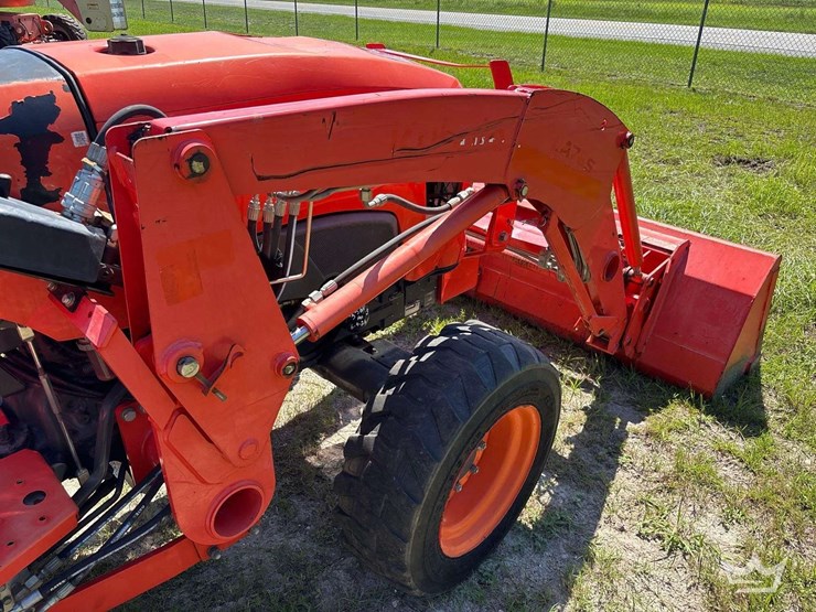 2021-kubota-l4701d-image-13