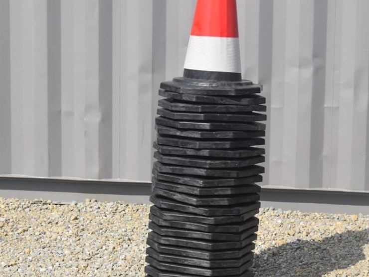 safety-cones-48552-image-1