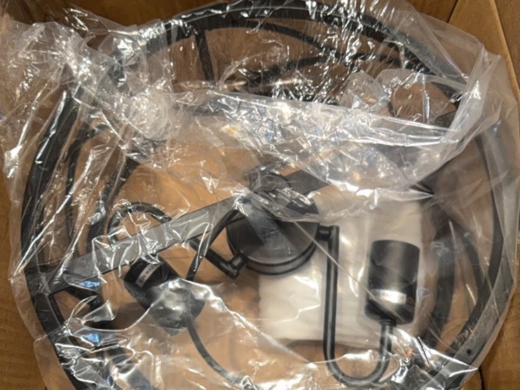 brand-new,-unused-unopened-light-fixture,-modern-style,-see-photos-image-3