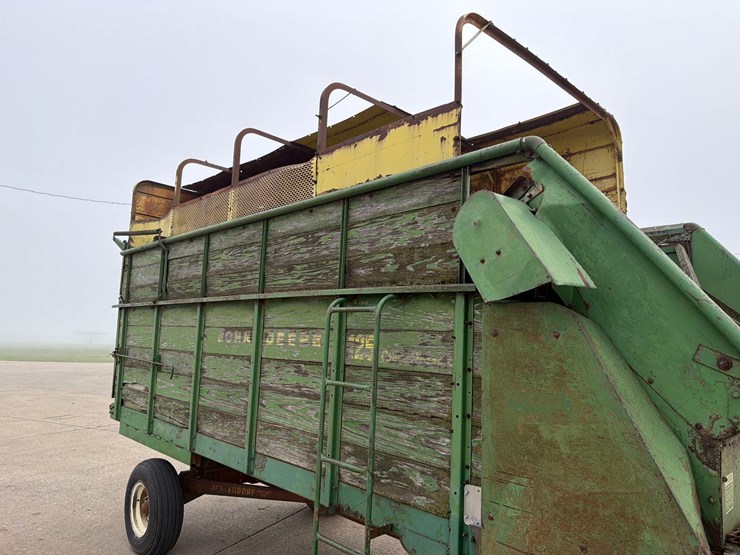 john-deere-125-image-19
