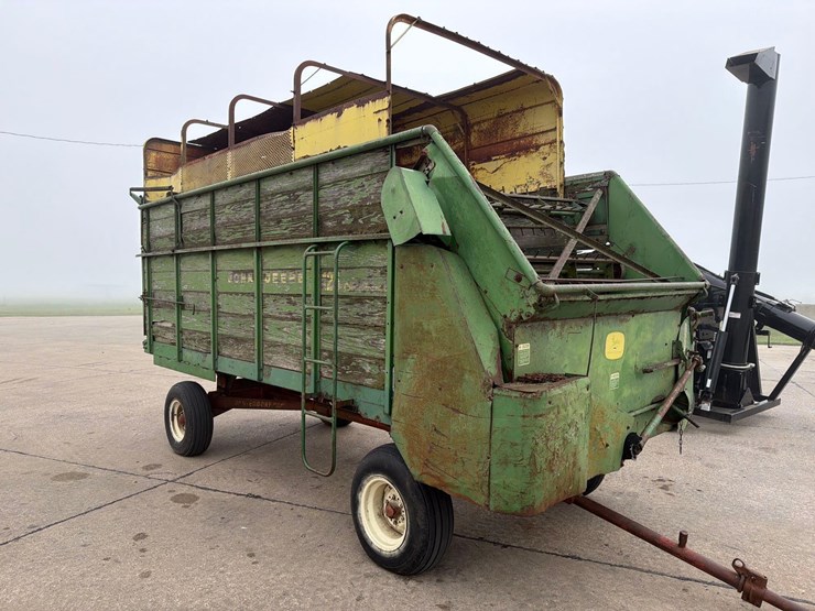 john-deere-125-image-4