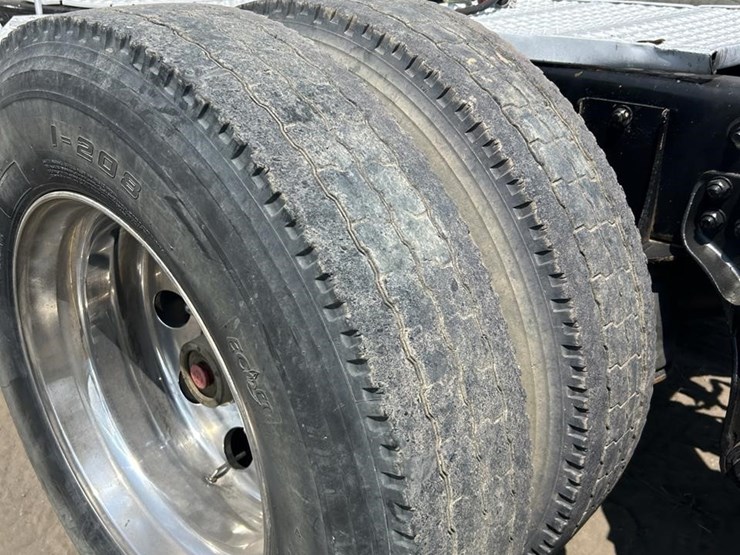 2007-kenworth-w900-image-40