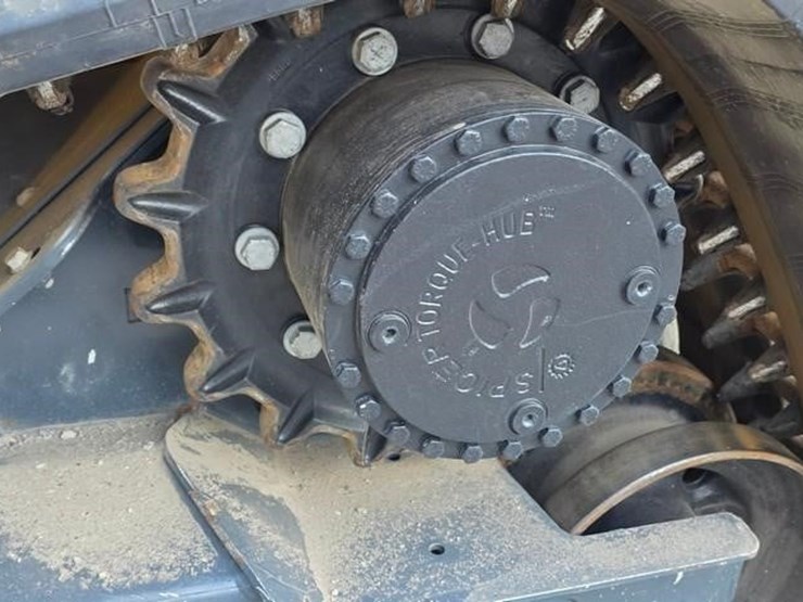 2025-deere-335-p-tier-image-30