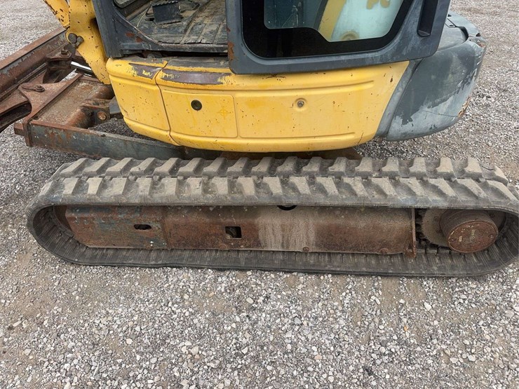 komatsu-pc35mr-image-14