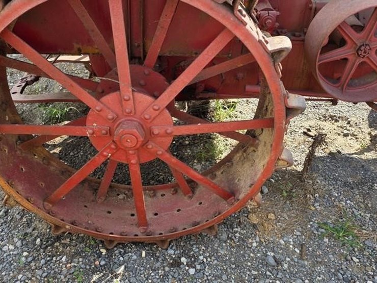 mccormick-deereing-1020-tractor-(not-running)-image-8