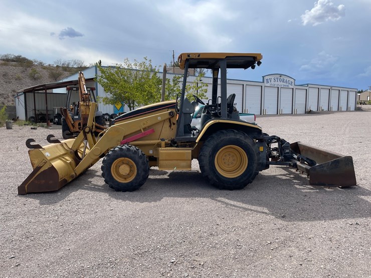 caterpillar-416d-image-1