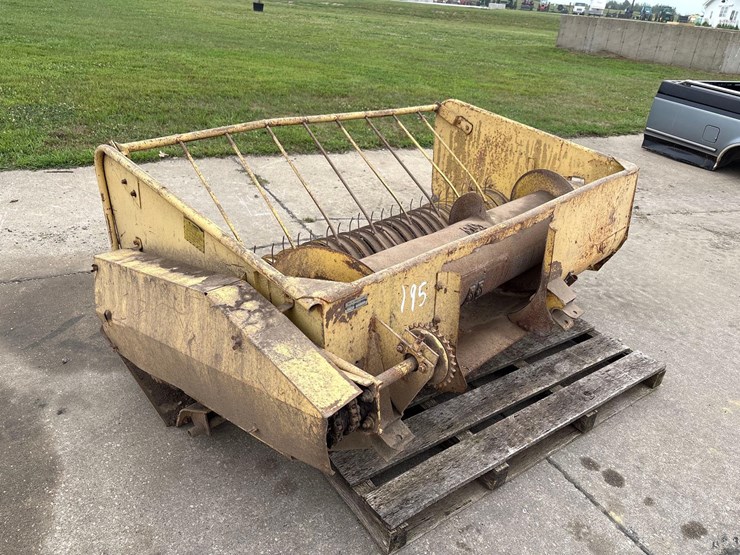 new-holland-900-image-38