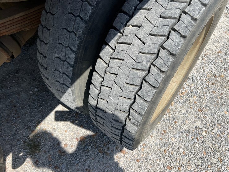 f-550-14'-flat-bed-image-43