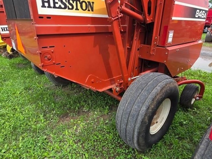 hesston-846a-image-9