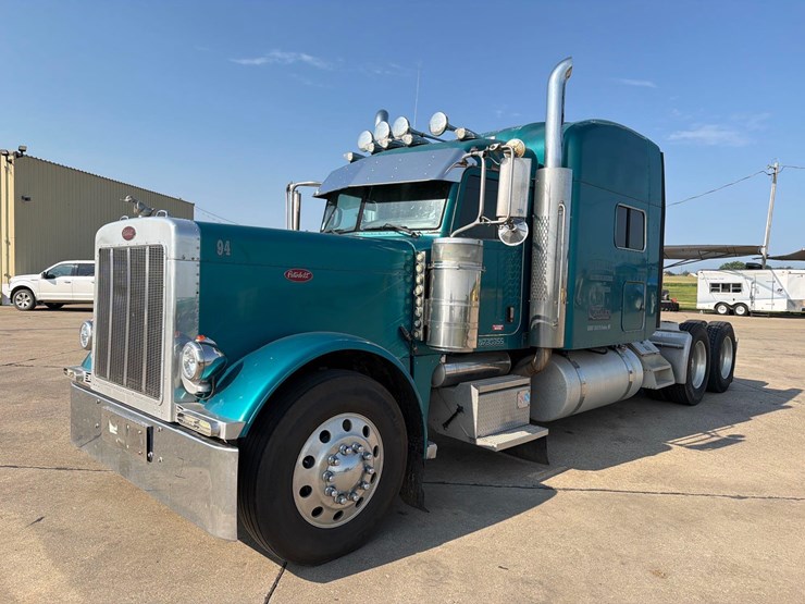 2007-peterbilt-379-image-1