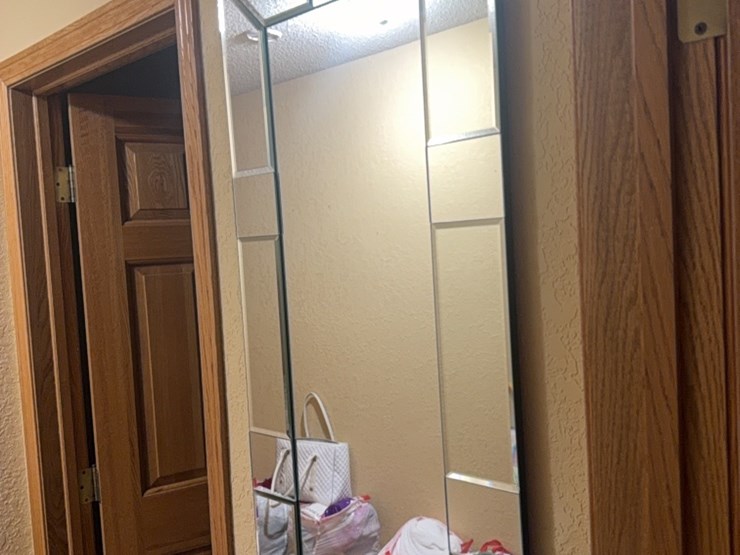 large-leaded-glass-mirror-image-4