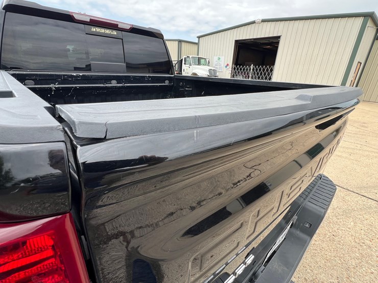 2022-chevrolet-silverado-1500-image-42